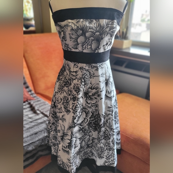 Black and White Floral Strapless Dress - Picture 3 of 5